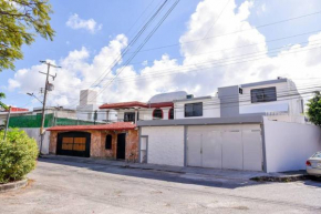 AMAZING HOUSE GREAT LOCATION up to 16 ppl!